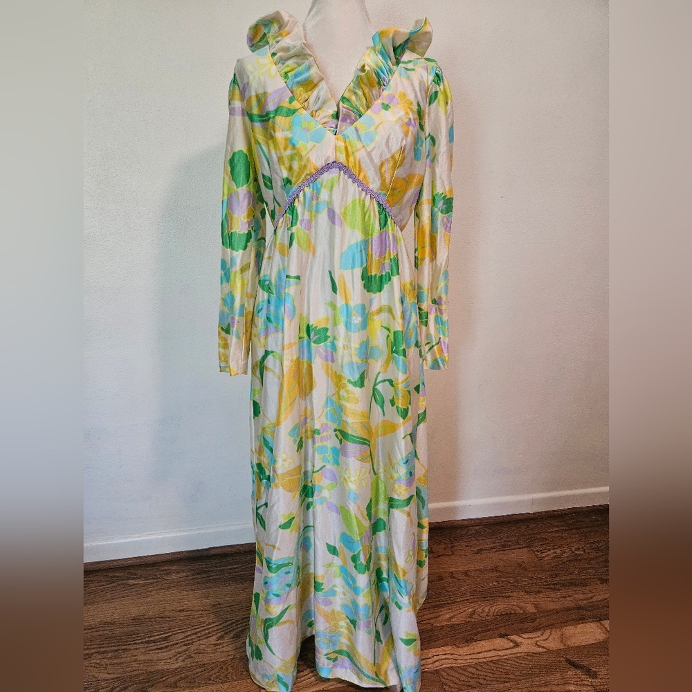 70s Floral Ruffle V-Neck Long Sleeve Maxi Dress - Green & Yellow M?